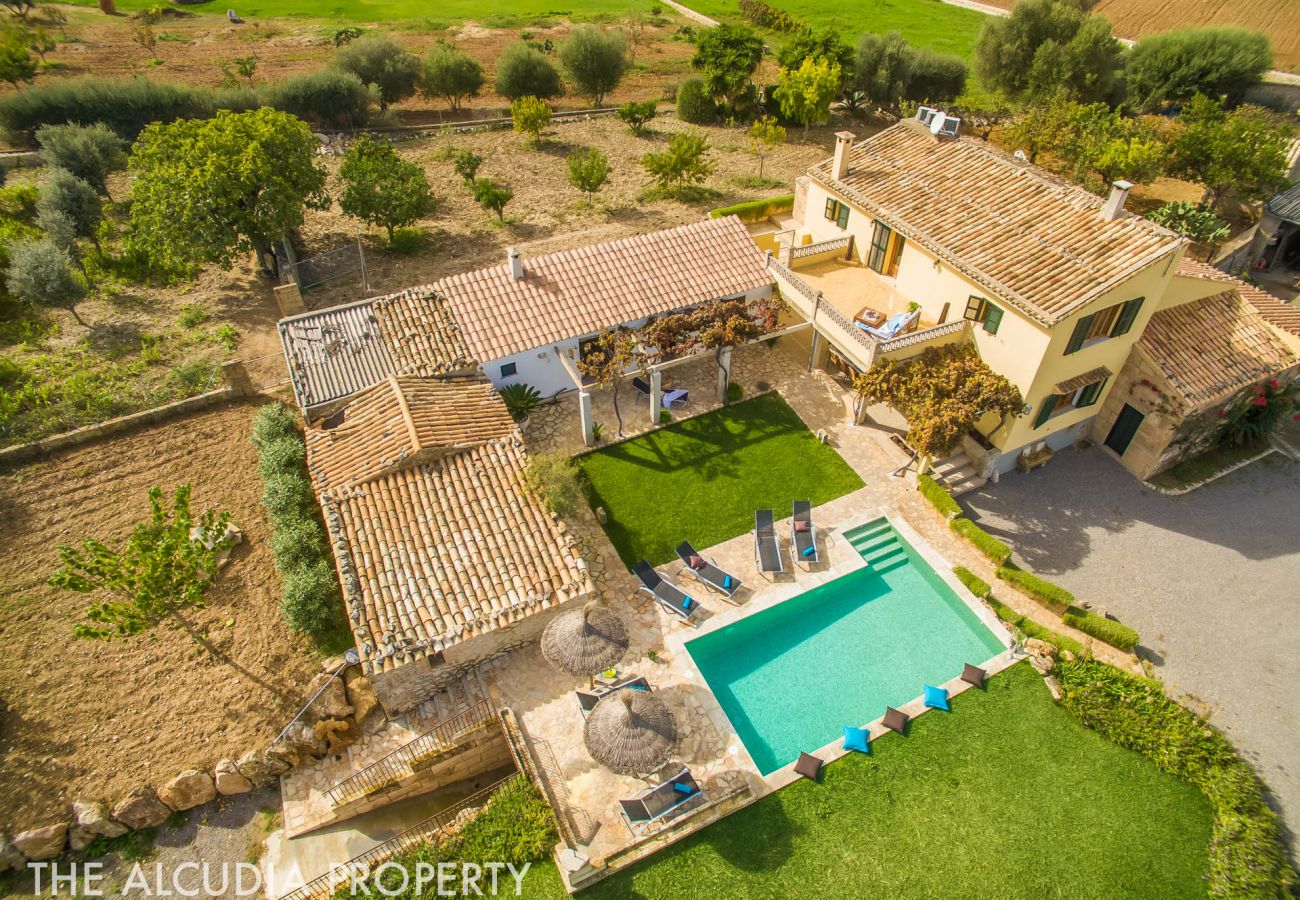 Country house in Alcudia - FINCA "PEGASUS"