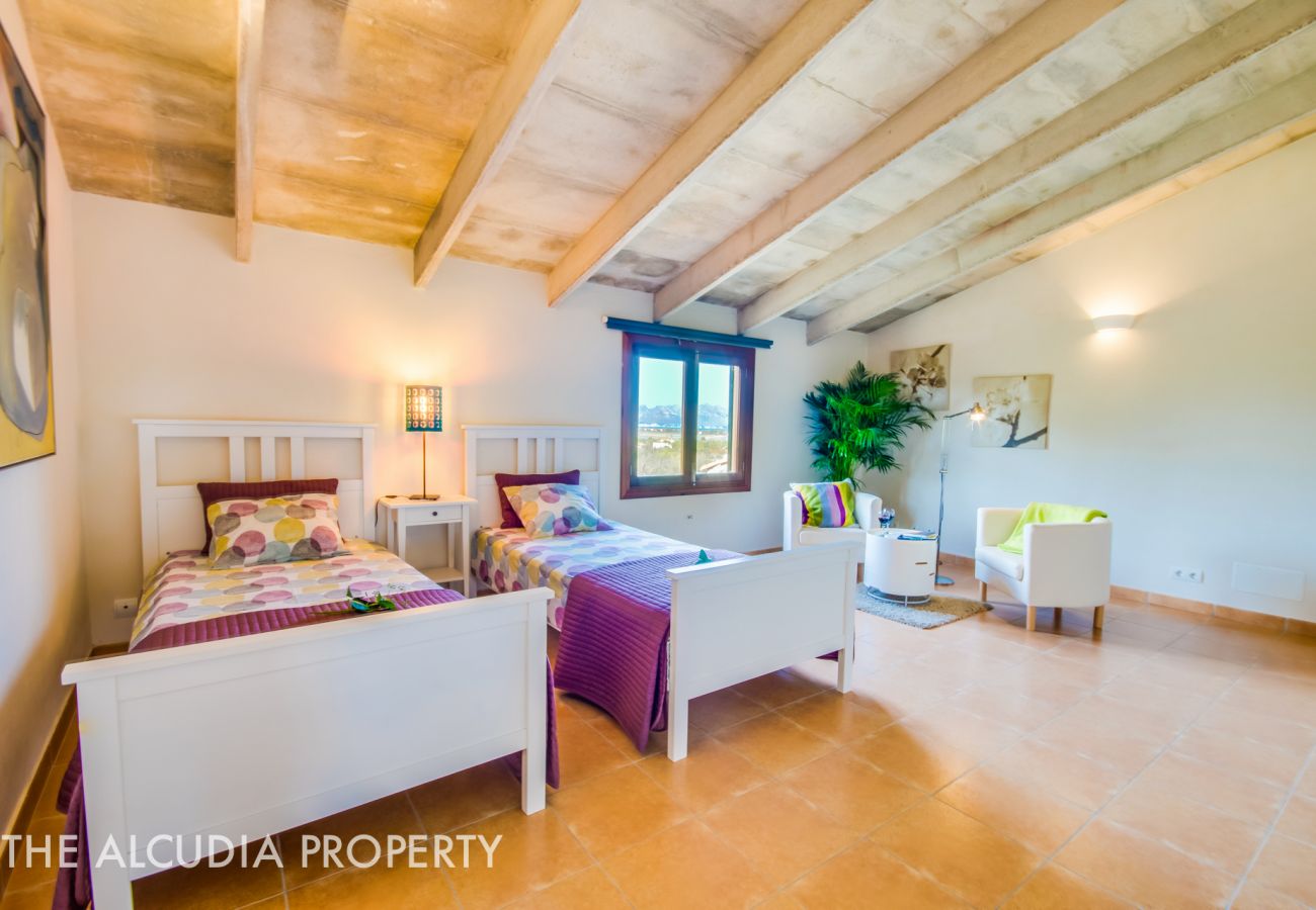 Country house in Alcudia - FINCA "PEGASUS"